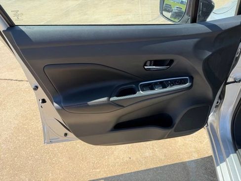 Used 2025 Nissan Versa SR w/ Trunk Package FWD image 12