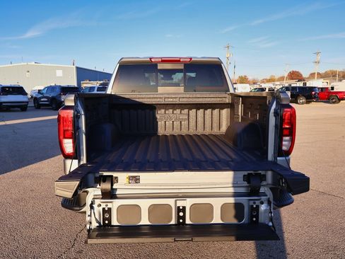 New 2026 GMC Sierra 1500 Elevation image 5
