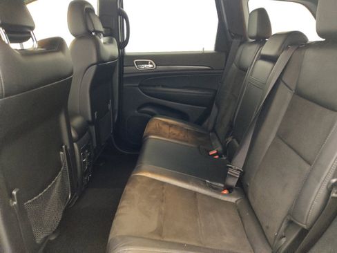 Used 2021 Jeep Grand Cherokee Laredo X RWD image 18