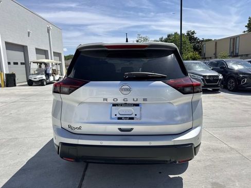 Used 2024 Nissan Rogue S FWD image 6