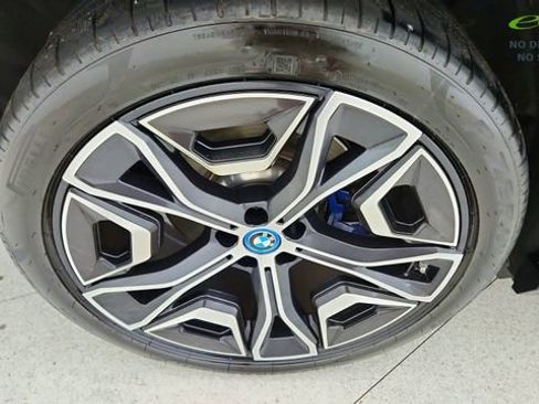Used 2024 BMW iX xDrive50 w/ Sport Package AWD/4WD image 57