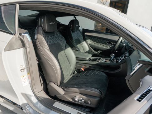 Used 2022 Bentley Continental GT Speed image 13