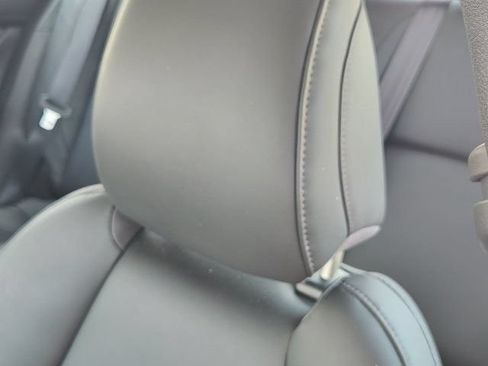 Used 2025 MAZDA MAZDA3 s FWD image 24