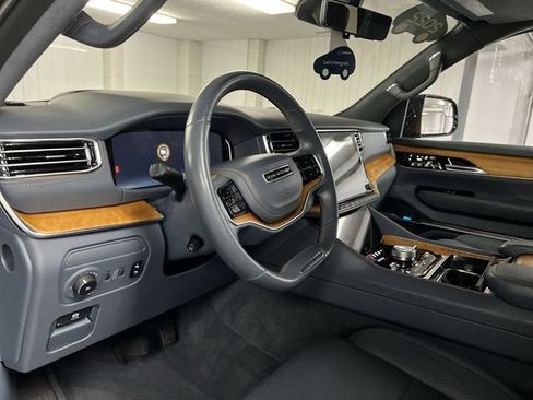 Used 2022 Jeep Grand Wagoneer Series II w/ Premium Group II AWD/4WD image 10