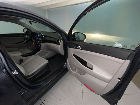 Used 2021 Hyundai Tucson SE w/ Cargo Package image 23