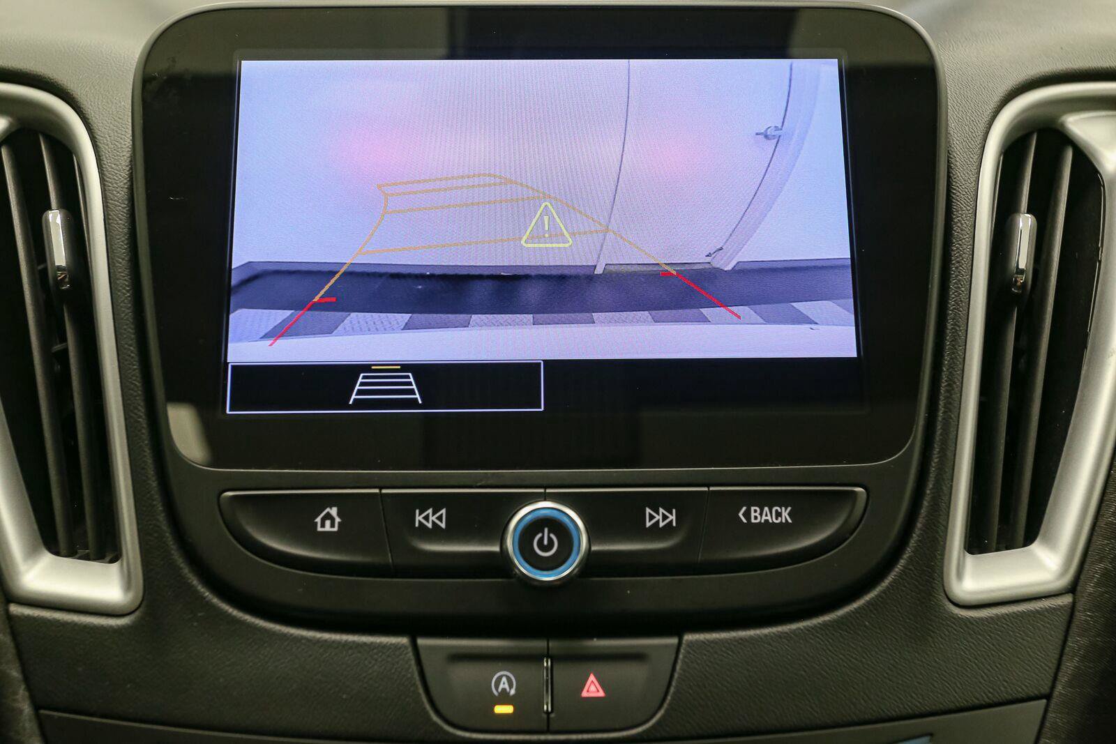 Used 2024 Chevrolet Malibu LT FWD image 29