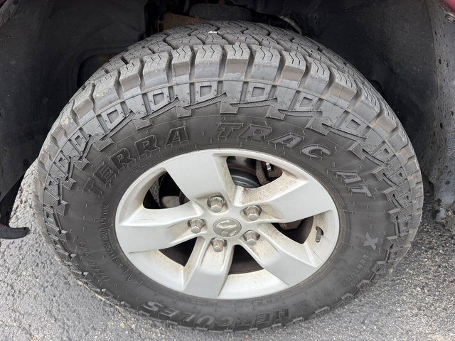 Used 2017 RAM 1500 Express AWD/4WD image 10