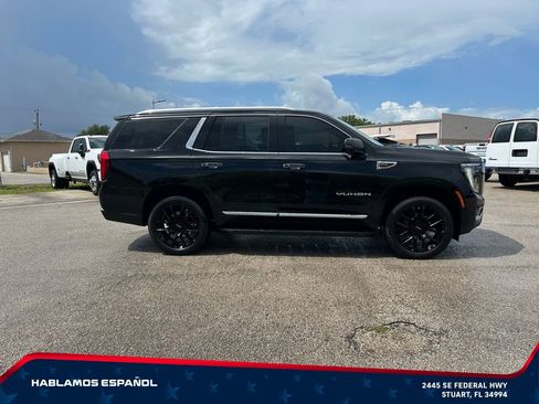 Used 2025 GMC Yukon Elevation AWD/4WD image 4