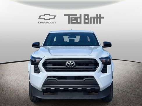 Used 2025 Toyota Tacoma SR w/ SR Upgrade Package image 2