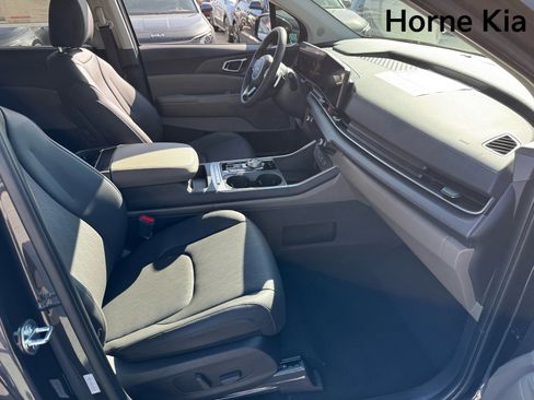 New 2026 Kia Carnival EX image 21