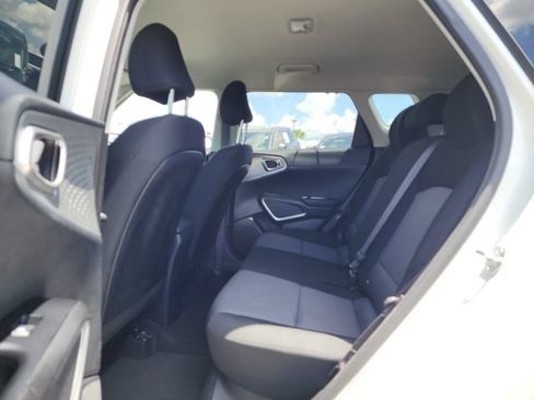 Certified 2024 Kia Soul LX w/ Option Group 015 FWD image 15