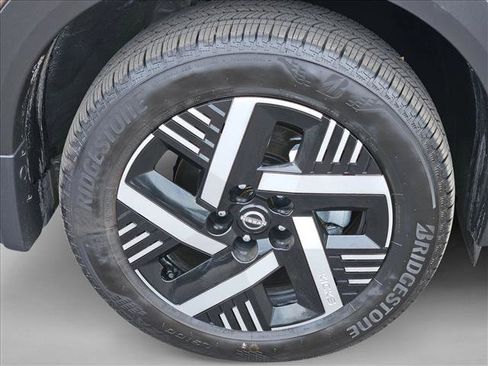 Used 2025 Nissan Kicks SV image 21