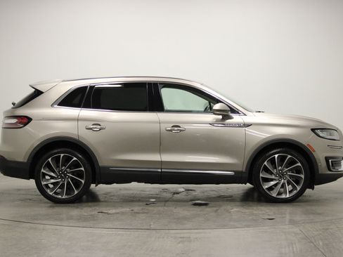 Used 2019 Lincoln Nautilus Reserve image 9