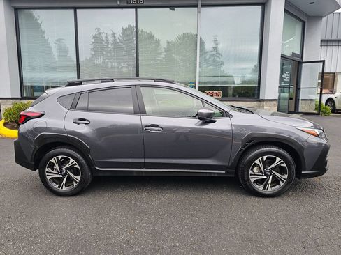 Used 2024 Subaru Crosstrek 2.0i Premium AWD/4WD image 8