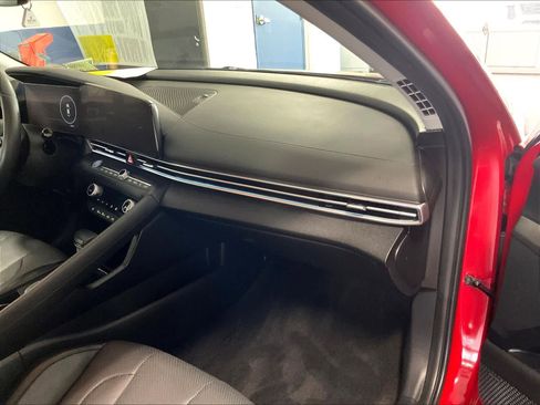 Certified 2023 Hyundai Elantra Limited FWD image 13