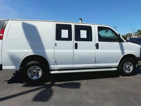 Certified 2024 GMC Savana 2500 w/ Driver Convenience Package RWD image 9