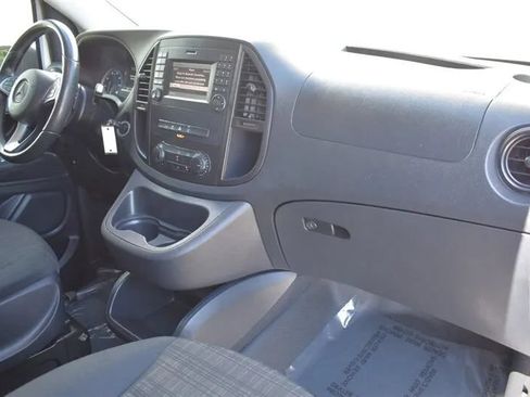Used 2020 Mercedes-Benz Metris image 14