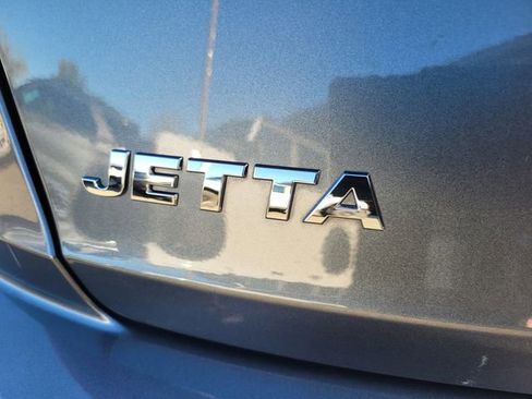 Used 2021 Volkswagen Jetta SE w/ SE Cold Weather Package image 7