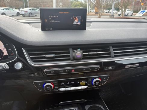 Used 2018 Audi Q7 3.0T Prestige w/ Prestige Package image 16