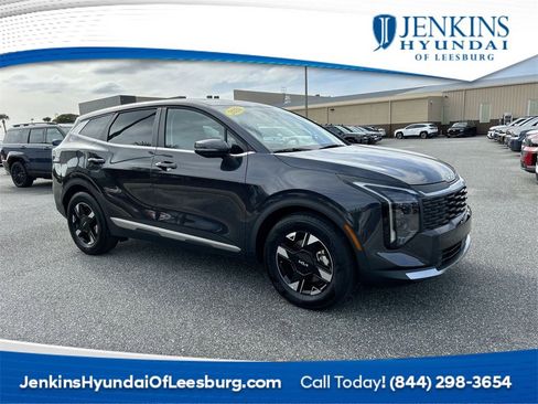 Used 2026 Kia Sportage LX w/ LX Convenience Package image 1