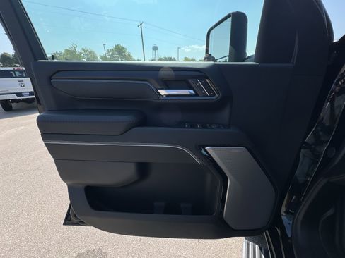 New 2025 GMC Sierra 2500 AT4X image 59