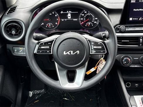 Certified 2023 Kia Forte LXS w/ LXS Technology Package image 18