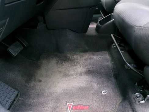 Used 2005 Pontiac Vibe w/ Power Group Value Package FWD image 11