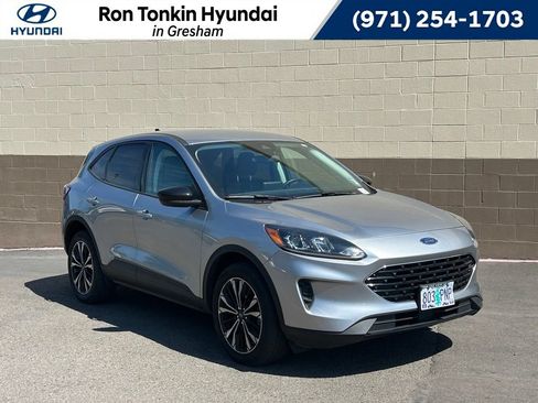 Used 2022 Ford Escape SE w/ SE Sport Appearance Package AWD/4WD image 1
