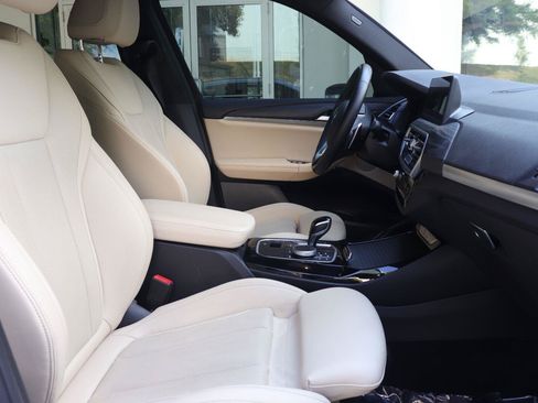 Used 2024 BMW X3 sDrive30i w/ Convenience Package RWD image 19