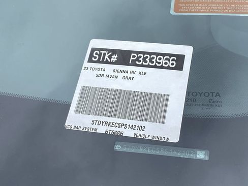 Certified 2023 Toyota Sienna XLE FWD image 39