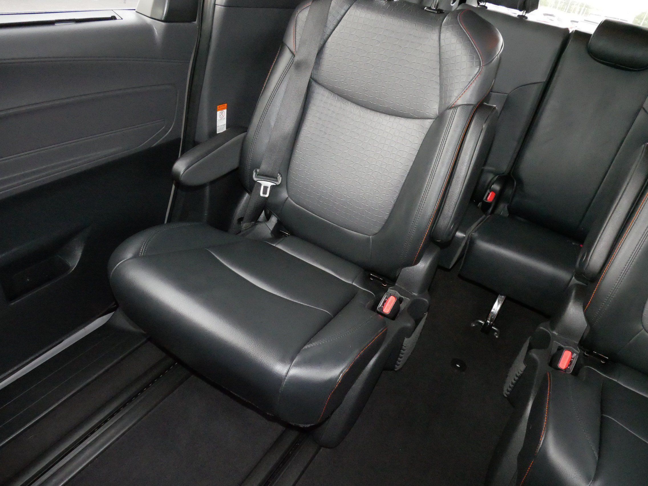 Certified 2022 Toyota Sienna XSE FWD image 12