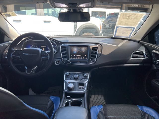 Used 2016 Chrysler 200 Limited w/ Convenience Group FWD image 8