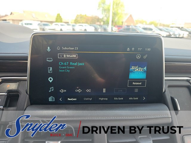 Used 2023 Chevrolet Suburban High Country AWD/4WD image 21