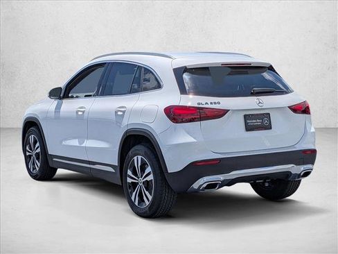 Used 2026 Mercedes-Benz GLA 250 image 8