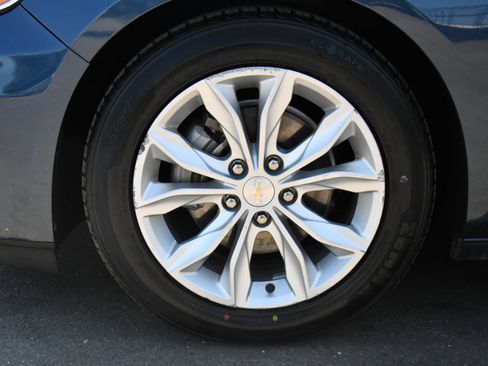 Used 2020 Chevrolet Malibu LT FWD image 12