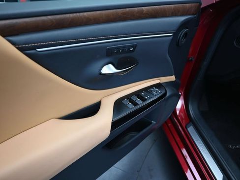 Certified 2023 Lexus ES 300h w/ Premium Package FWD image 11