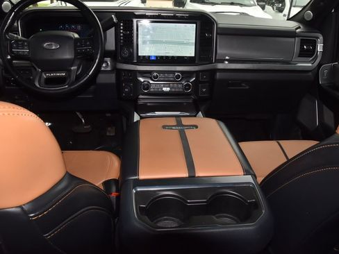 Used 2024 Ford F250 Platinum image 16