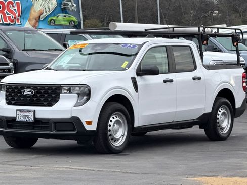 Used 2025 Ford Maverick XLT w/ Equipment Group 302A image 8