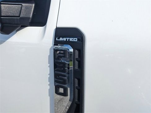 Certified 2024 Ford F350 Limited w/ FX4 Off-Road Package image 19