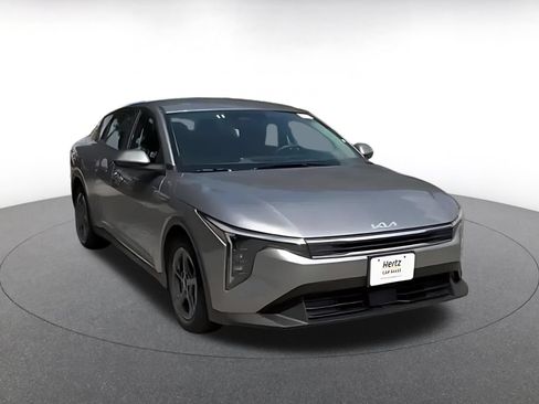 Used 2025 Kia K4 FWD image 3