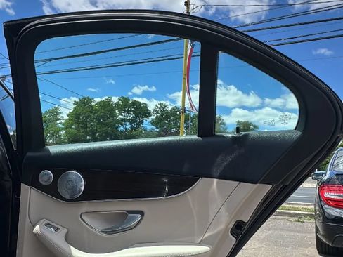 Used 2018 Mercedes-Benz C 300 4MATIC Sedan image 18