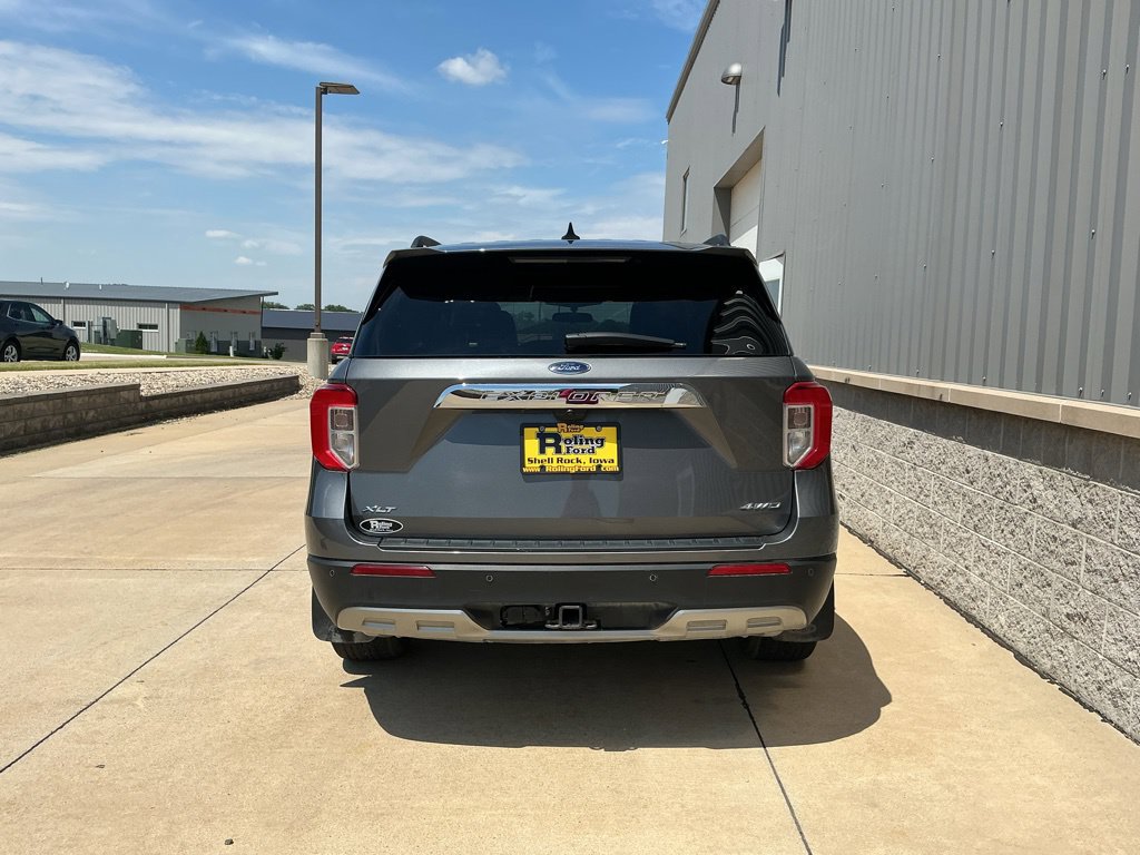 Used 2023 Ford Explorer XLT w/ Equipment Group 202A AWD/4WD image 5
