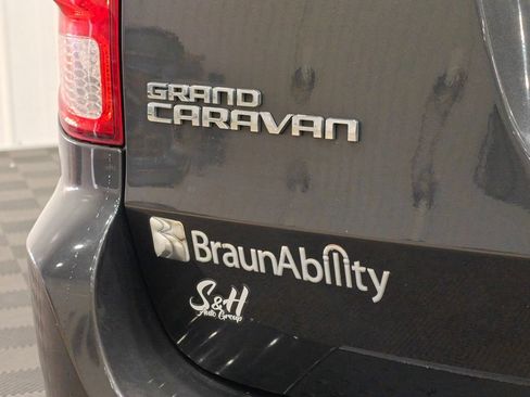 Used 2012 Dodge Grand Caravan SXT FWD image 46