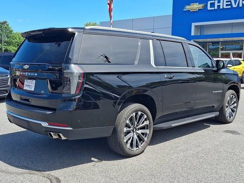 Used 2026 Chevrolet Suburban High Country w/ Sun And Tow Package AWD/4WD image 6
