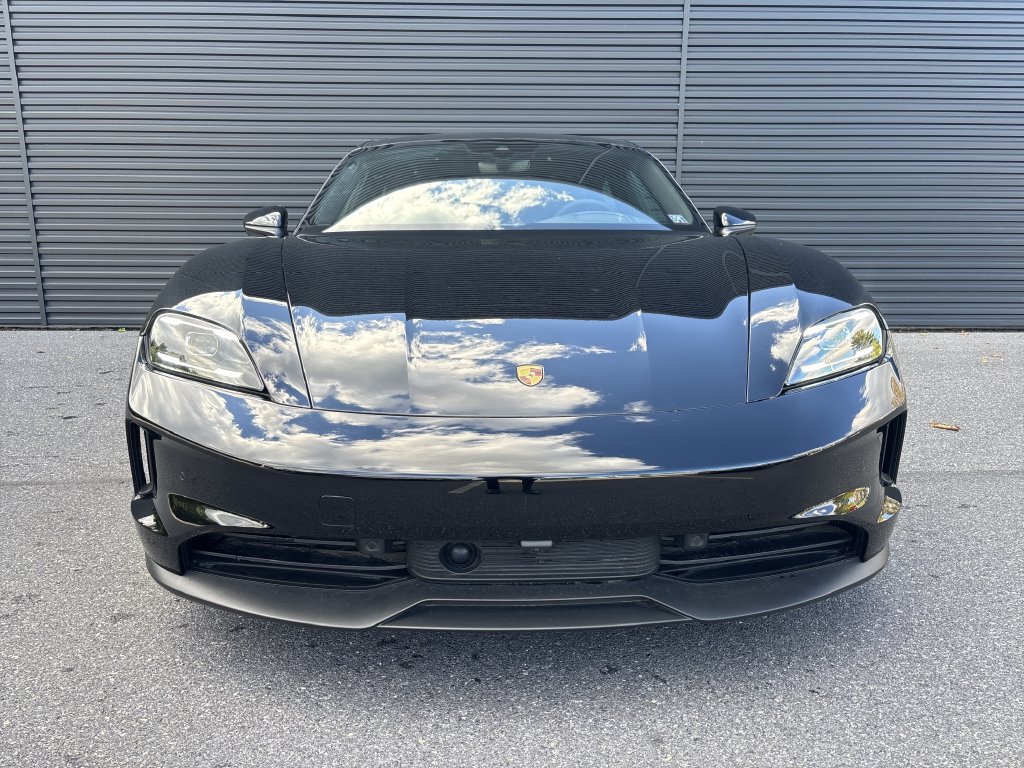 Certified 2025 Porsche Taycan w/ Premium Package RWD image 8