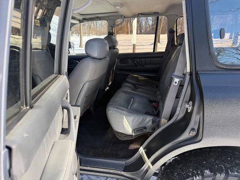 Used 1996 Toyota Land Cruiser image 55