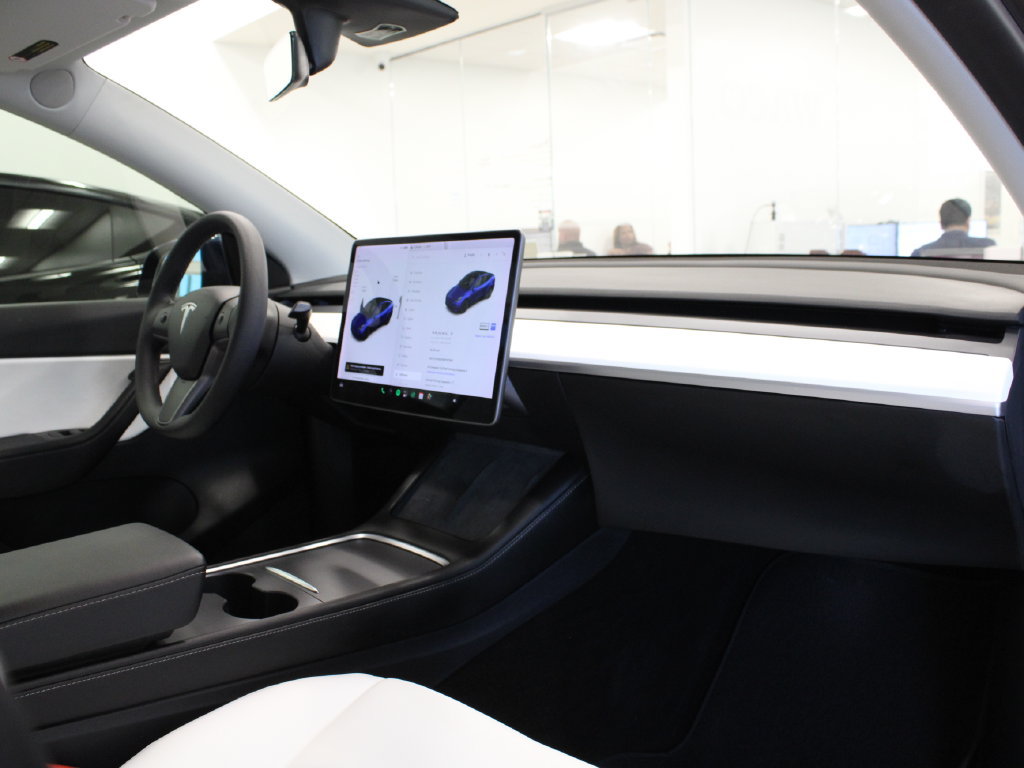 Used 2021 Tesla Model Y Long Range AWD/4WD image 19