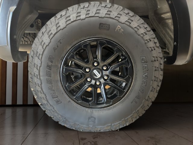 Used 2025 Ford F150 Raptor AWD/4WD image 18