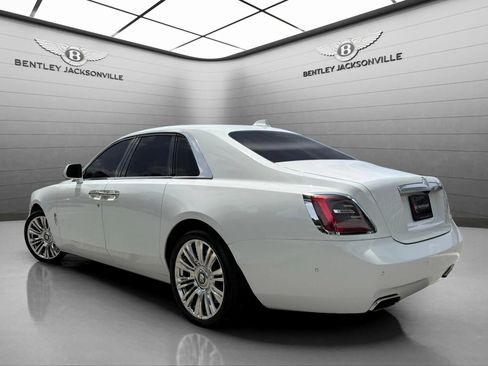 Used 2022 Rolls-Royce Ghost image 3