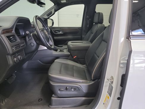 Used 2024 Chevrolet Tahoe Premier AWD/4WD image 12